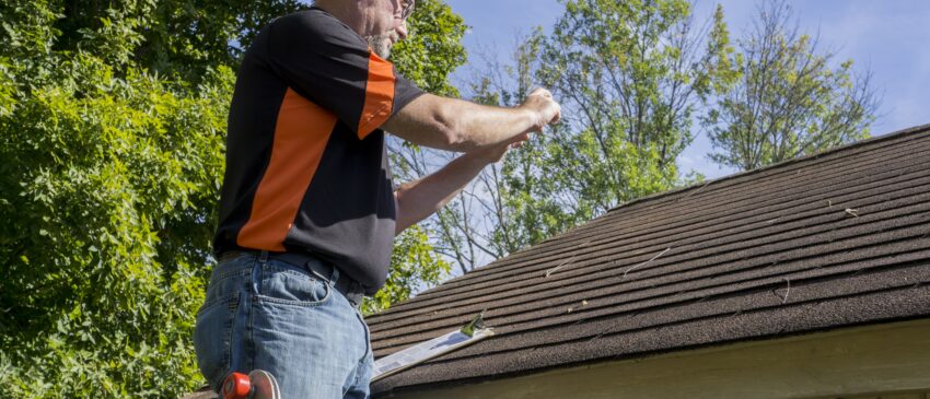 4 easy to miss signs of a damaged asphalt shingle roof